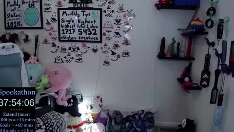 Snapshot of ten_tickle_pixie chatting on 10.31.25 Pixie and Tentacle Overlord online show from 10.31.25