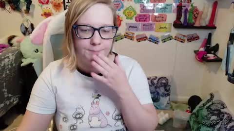 Snapshot of ten_tickle_pixie chatting on 02.20.26 Pixie and Tentacle Overlord online show from 02.20.26