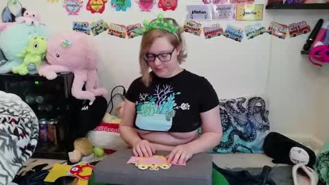 Snapshot of ten_tickle_pixie chatting on 02.25.26 Pixie and Tentacle Overlord online show from 02.25.26