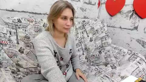Snapshot of tenderly_sophie chatting on 10.22.25 tenderly_sophie online show from 10.22.25