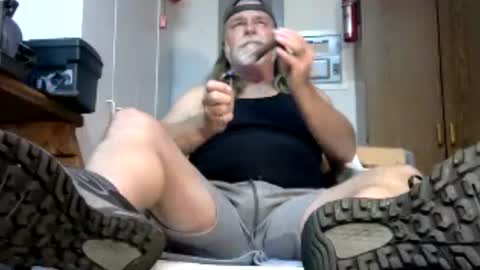 Snapshot of tennredneck chatting on 06.16.26 Tennredneck online show from 06.16.26