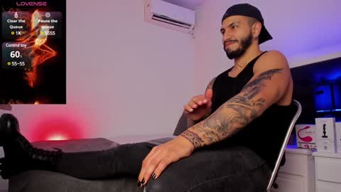 Teo Ferrer online show from 01.17.25