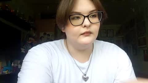 Snapshot of terrimaldonado chatting on 07.14.26 Emily online show from 07.14.26