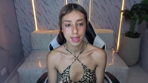 Online 800 to 1400 online show from 10.25.25