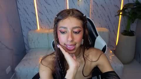 Online 800 to 1400 online show from 11.23.25