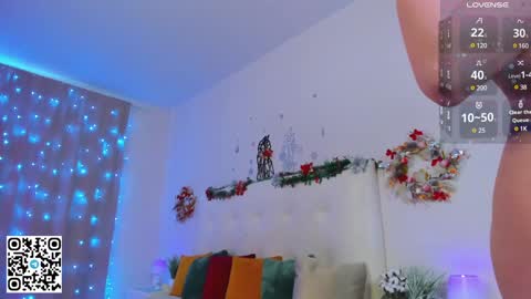 Snapshot of tesalune chatting on 01.08.25 Tessa online show from 01.08.25