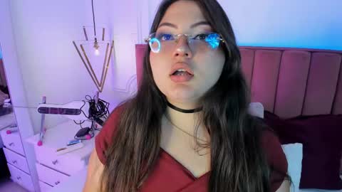 Snapshot of tessa_sinclaire chatting on 04.30.26 TERESA online show from 04.30.26