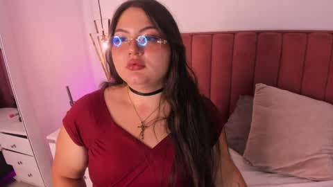 Snapshot of tessa_sinclaire chatting on 05.14.26 TERESA online show from 05.14.26