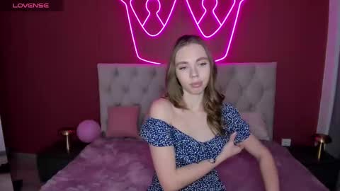 Tessa 3 online show from 02.20.25