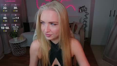 TessaHamilton online show from 04.26.26