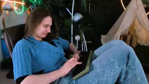 Tessa online show from 09.15.25