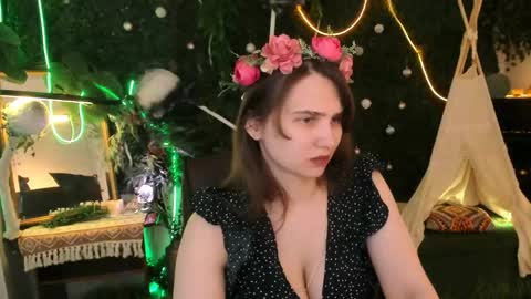 Tessa online show from 05.12.26