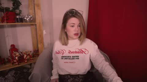 Snapshot of tesspleasure chatting on 01.16.25 TESSA online show from 01.16.25