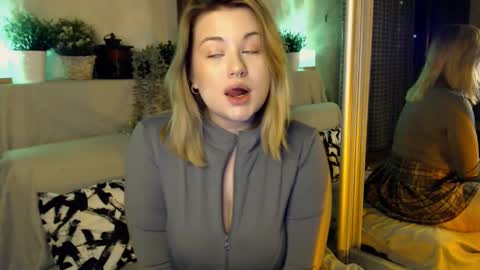 Snapshot of tesspleasure chatting on 02.16.25 TESSA online show from 02.16.25