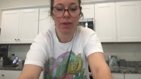 Snapshot of texas_blonde chatting on 11.14.25 Daphne Summers online show from 11.14.25