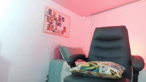 texas_curvykitten online show from 03.01.26