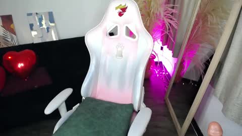 teylo_80as online show from 04.15.26