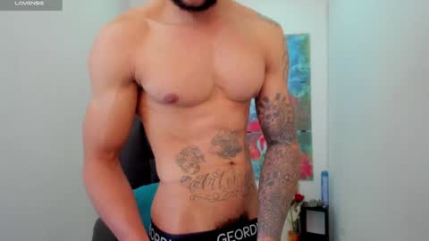 Snapshot of teylor_cristian chatting on 12.01.24 Cristhian Teylor online show from 12.01.24