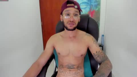 Snapshot of teylor_cristian chatting on 12.02.24 Cristhian Teylor online show from 12.02.24