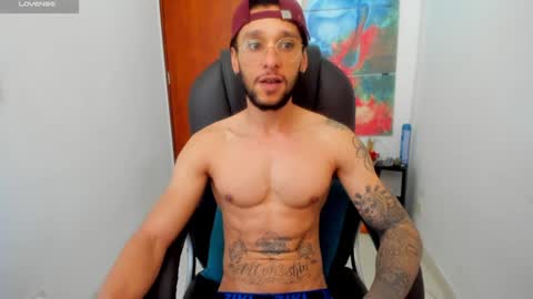 Snapshot of teylor_cristian chatting on 12.15.24 Cristhian Teylor online show from 12.15.24