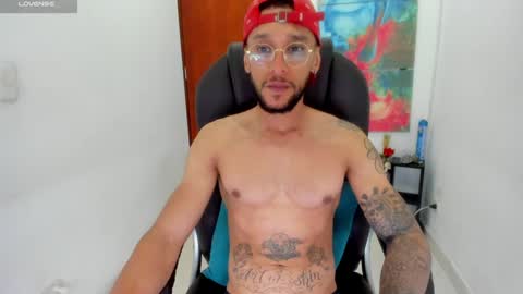Snapshot of teylor_cristian chatting on 01.05.25 Cristhian Teylor online show from 01.05.25