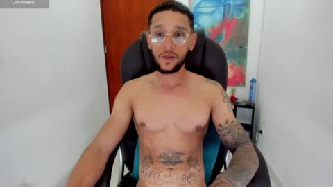 Snapshot of teylor_cristian chatting on 01.06.25 Cristhian Teylor online show from 01.06.25