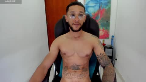 Snapshot of teylor_cristian chatting on 01.08.25 Cristhian Teylor online show from 01.08.25