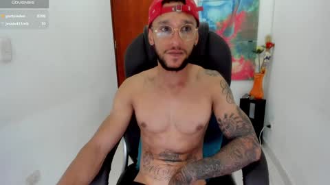 Snapshot of teylor_cristian chatting on 01.14.25 Cristhian Teylor online show from 01.14.25