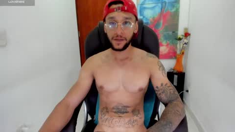 Snapshot of teylor_cristian chatting on 01.17.25 Cristhian Teylor online show from 01.17.25