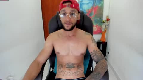 Snapshot of teylor_cristian chatting on 01.21.25 Cristhian Teylor online show from 01.21.25