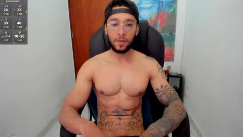 Snapshot of teylor_cristian chatting on 02.22.25 Cristhian Teylor online show from 02.22.25