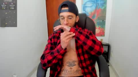 Snapshot of teylor_cristian chatting on 03.02.25 Cristhian Teylor online show from 03.02.25