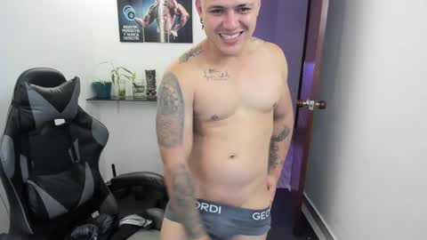 Teylor Fel online show from 02.23.25