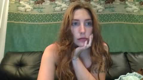 Snapshot of tfeather0532 chatting on 08.03.26 Tessa online show from 08.03.26