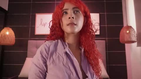 Thalia online show from 11.18.25