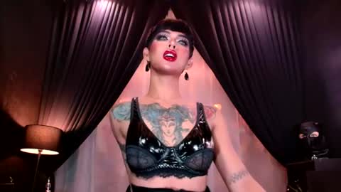 Thalia Saint online show from 06.19.26