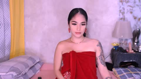 Snapshot of thalia_venture chatting on 02.11.25 Thalia online show from 02.11.25