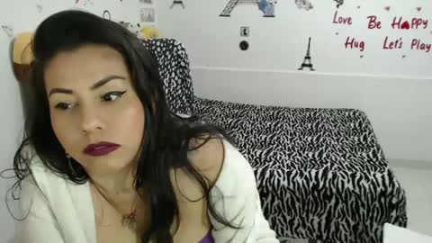 Snapshot of thamara__1023 chatting on 01.04.25 thania sometimes in the company of Alan and Maria online show from 01.04.25