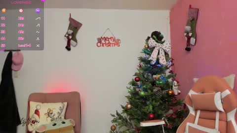 Snapshot of thamara_cooper_ chatting on 12.19.24 thamara_cooper_ online show from 12.19.24