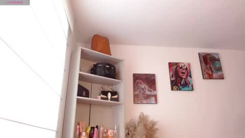   online show from 02.04.25