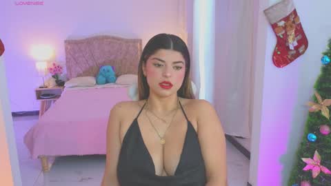 Snapshot of thamy_stark chatting on 12.16.24 Thamara online show from 12.16.24