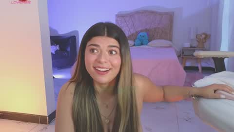 Snapshot of thamy_stark chatting on 12.17.24 Thamara online show from 12.17.24