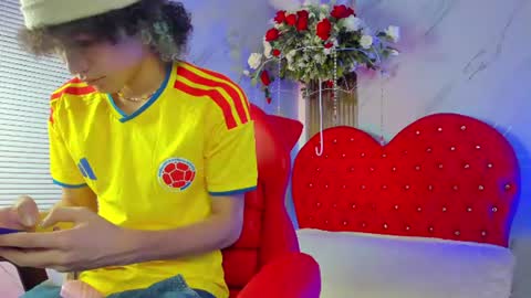 Snapshot of thanier_18 chatting on 06.17.26 thanier_18 online show from 06.17.26
