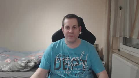 Snapshot of thatguyyeahhim chatting on 02.13.25 thatguyyeahhim online show from 02.13.25