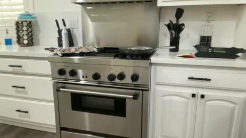 thatoneblondee online show from 09.18.25