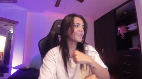 Snapshot of thays_mawakye01 chatting on 03.04.25 Paola online show from 03.04.25