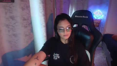 Snapshot of thays_mawakye01 chatting on 02.19.26 Paola online show from 02.19.26