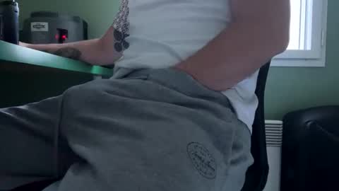 Snapshot of thco chatting on 12.03.25 thco online show from 12.03.25