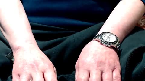 Snapshot of the1pocketrocket chatting on 01.05.25 the1pocketrocket online show from 01.05.25