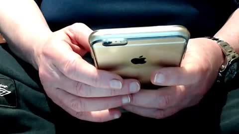 Snapshot of the1pocketrocket chatting on 01.05.25 the1pocketrocket online show from 01.05.25